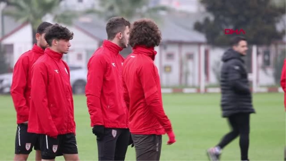 Samsunspor kaptanı Osman Çelik: Süper Lige lider olarak çıkmak istiyoruz
