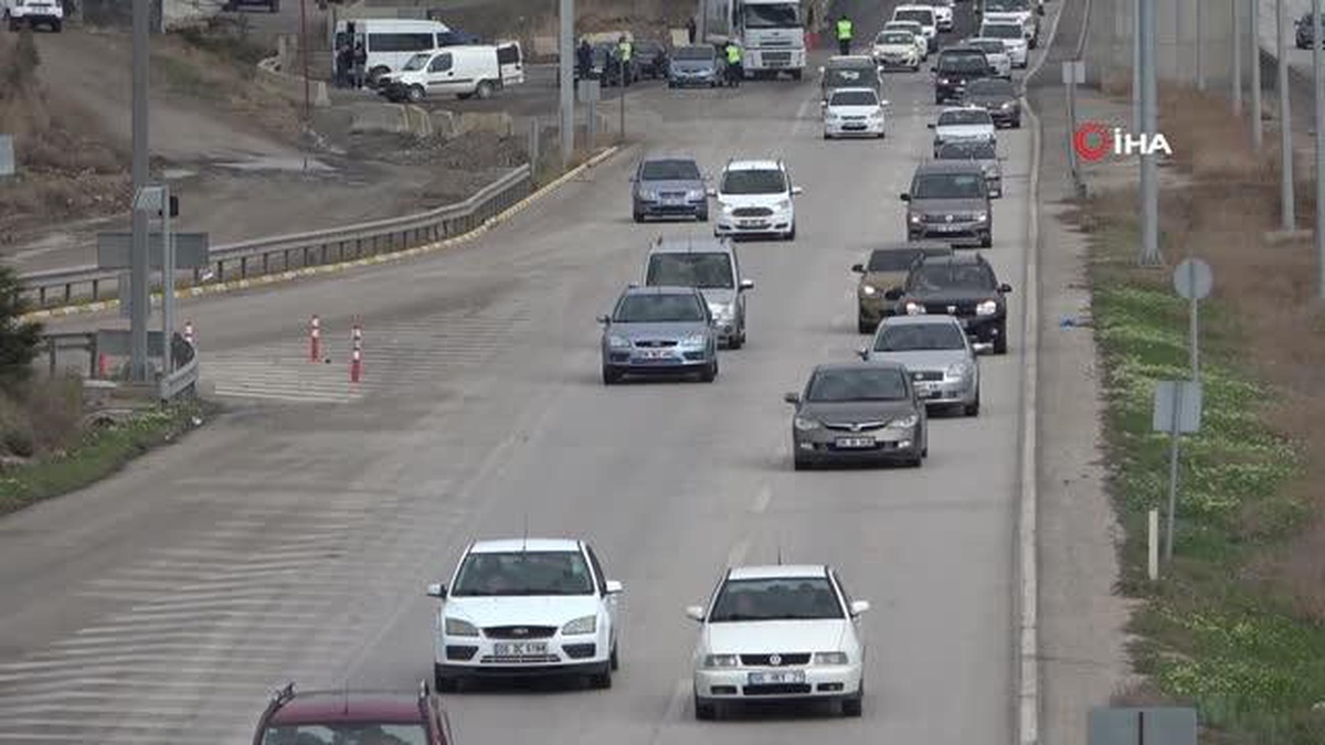 Ramazan Bayramı öncesi 43 ilin geçiş güzergahında trafik yoğunluğu