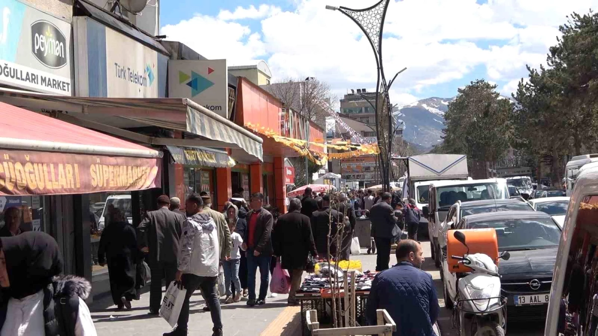Bitlis\'te Ramazan Bayramı alışveriş telaşı