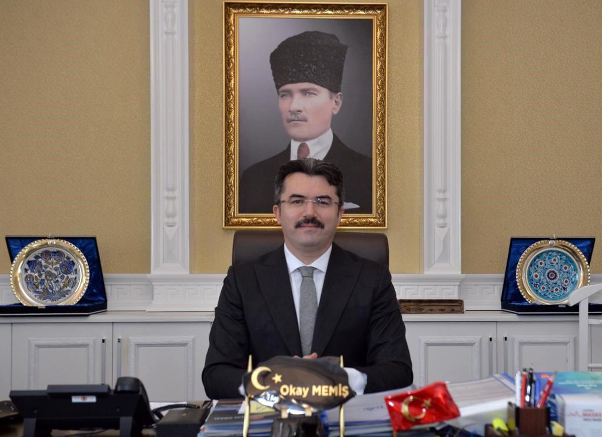 Vali Okay Memiş: "Rahmet, mağfiret ve bereketin yaşandığı Ramazan Bayramı kutlu olsun"