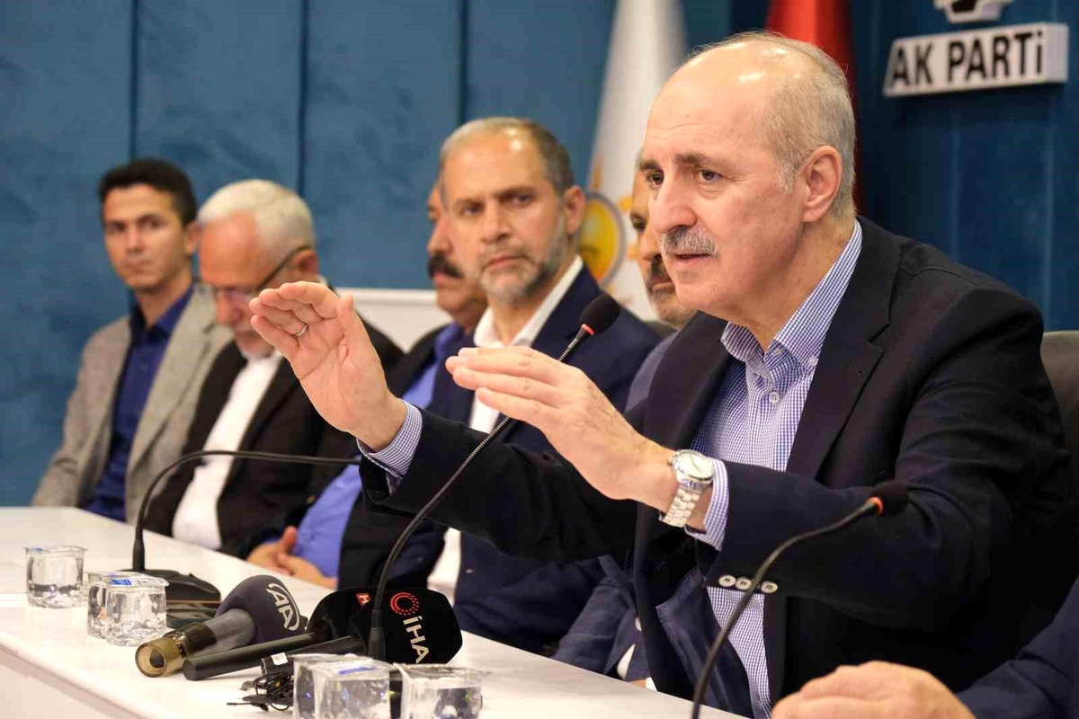 AK Parti Genel Başkanvekili Numan Kurtulmuş İskenderun\'da Bayramlaşma Törenine Katıldı