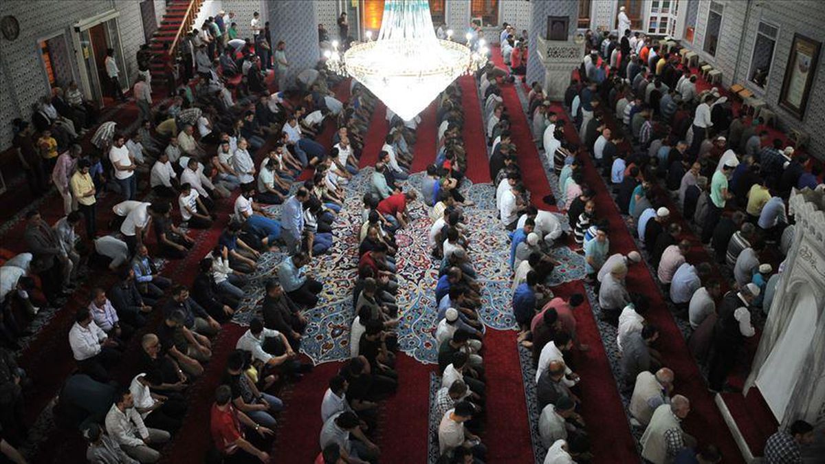 Amasya'da Bayram Namazı Saat Kaçta? Bayram Namazı Nasıl Kılınır?