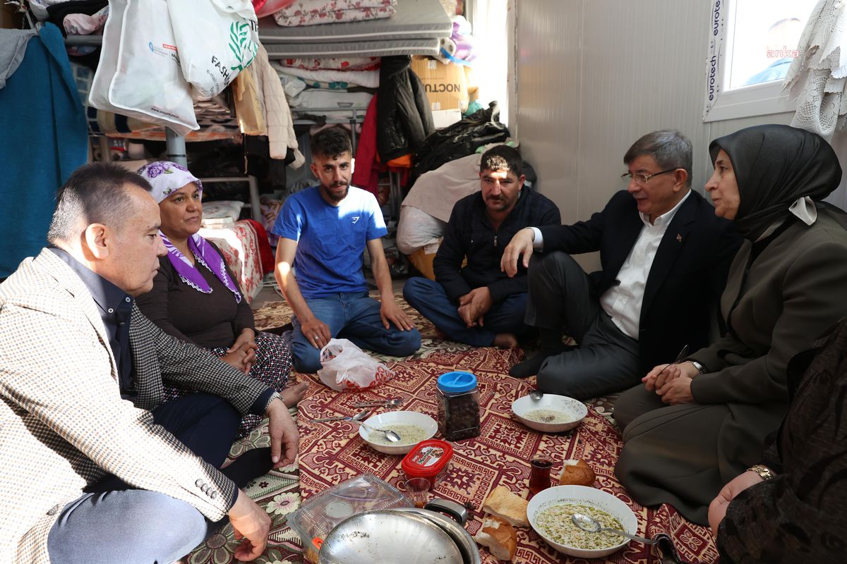 Antalya Büyükşehir Belediye Başkanı Muhittin Böcek Gaziantep\'te Ramazan Bayramını kutladı