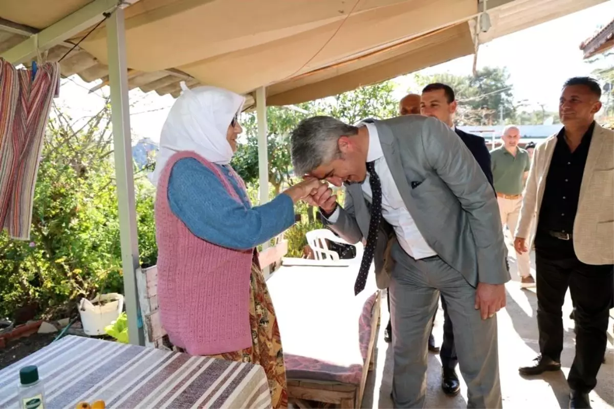 Marmaris Belediye Başkanı Vatandaşları Ziyaret Etti