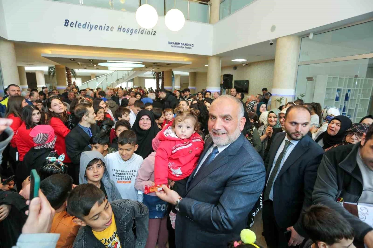 Canik Belediye Başkanı İbrahim Sandıkçı Hemşehrilerine Bayram Mesajı Verdi