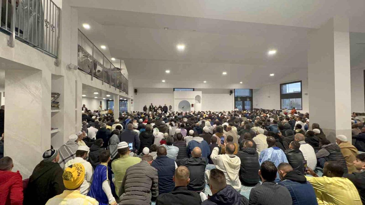 İtalya\'da Müslümanlar Ramazan Bayramını coşkuyla karşıladı