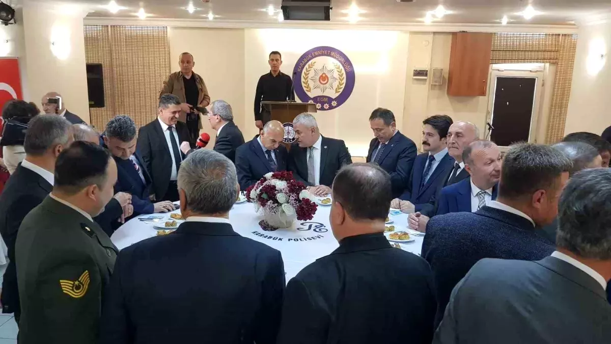 Karabük\'te İl Protokolü Ramazan Bayramı İçin Bayramlaştı