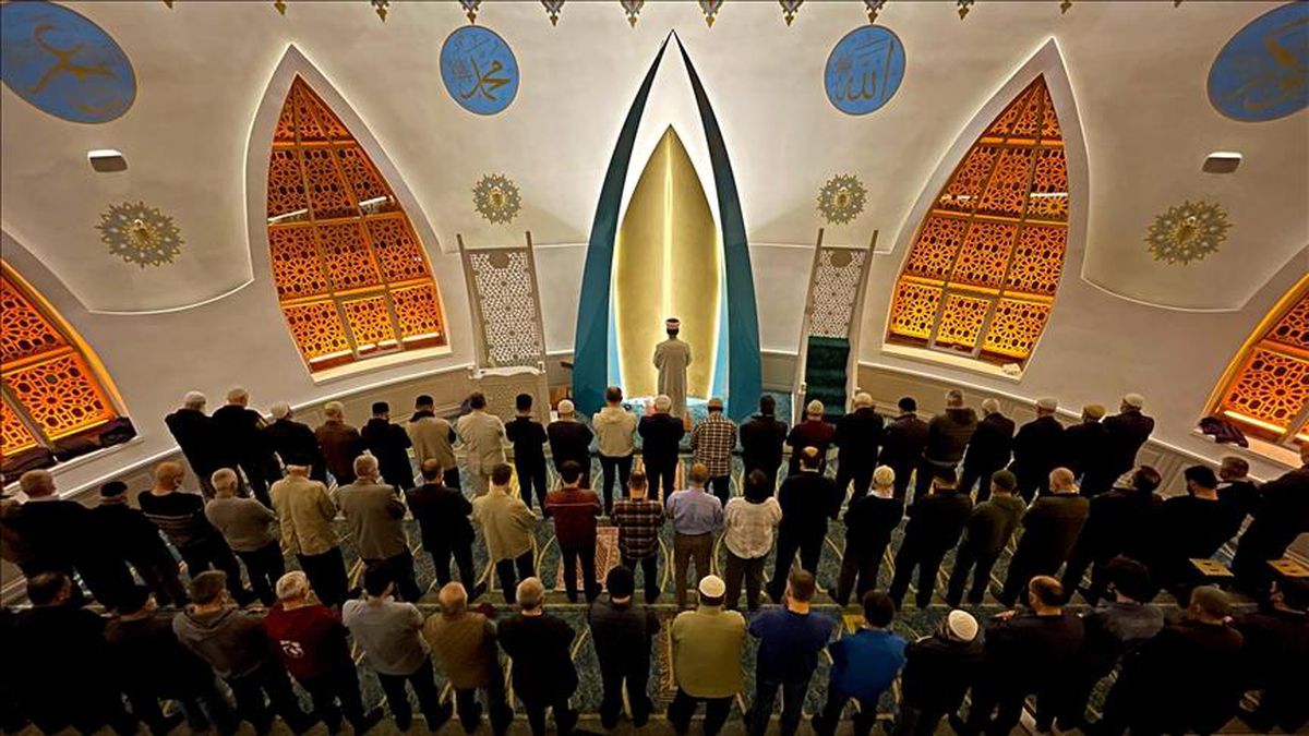 Mersin'de Bayram Namazı Saat Kaçta? Bayram Namazı Nasıl Kılınır?