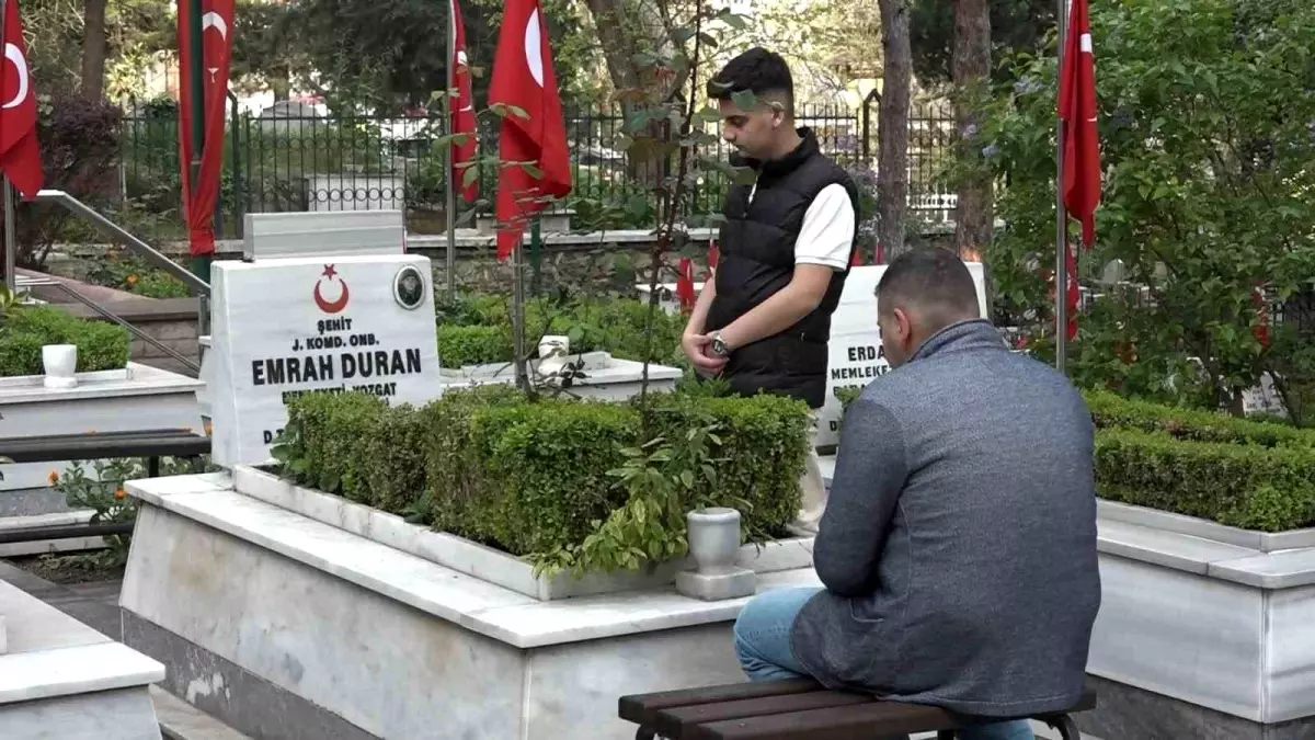 Bursa\'da Şehit Yakınları Bayram Ziyaretlerine Başladı