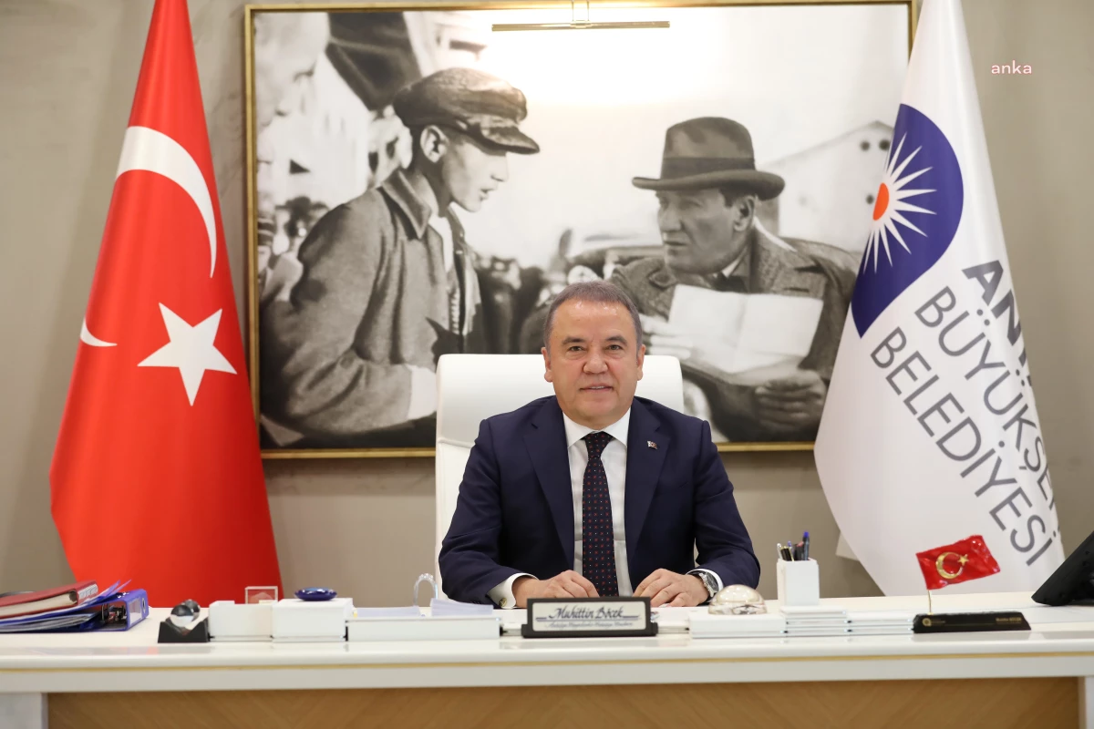 Antalya Büyükşehir Belediye Başkanı Muhittin Böcek\'ten 23 Nisan Mesajı