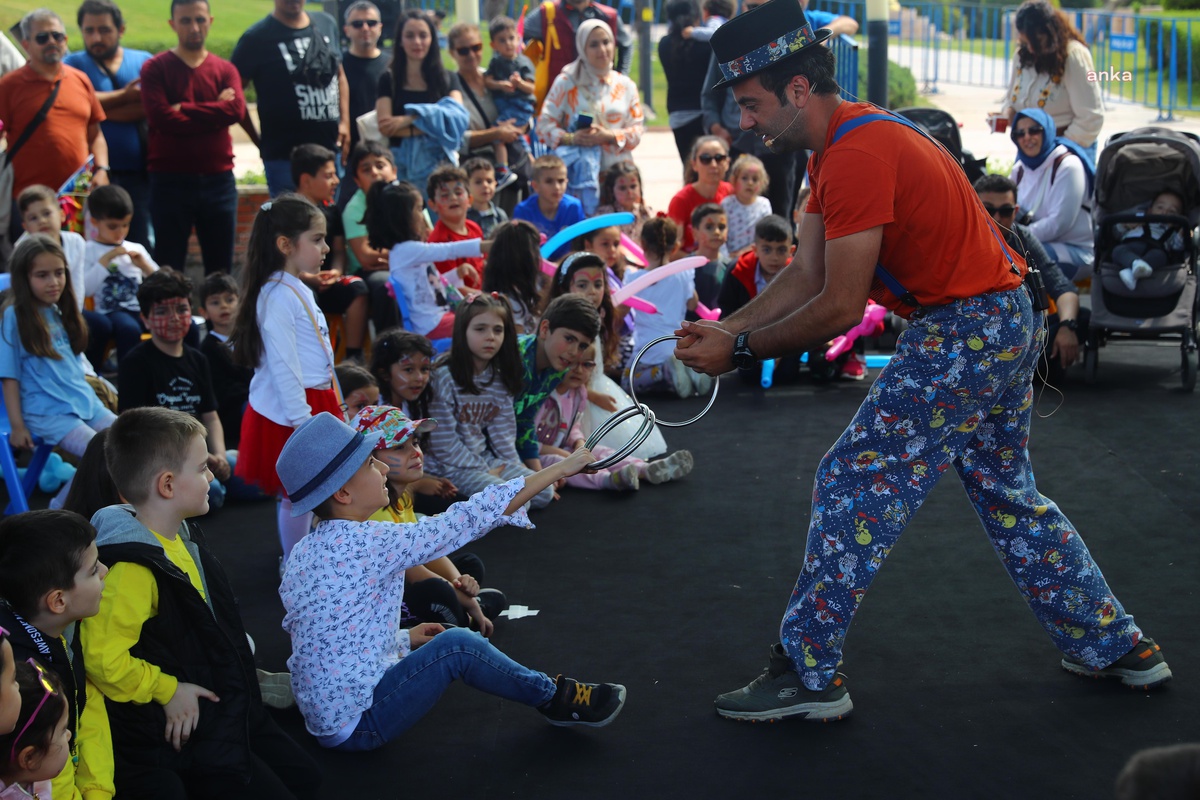 Antalya Büyükşehir Belediyesi\'nden 23 Nisan Festivali