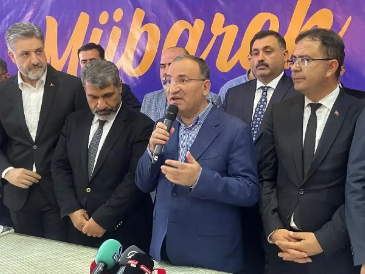 Bakan Bozdağ: Kininin, nefretinin kölesi olanlar, bu millete hayır yapabilir mi?