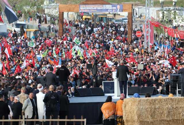 Cumhurbaşkanı Erdoğan, çiftçiler için 10 müjdeyi art arda sıraladı: Çiftçilere 0 faizli hayvancılık kredisi verilecek