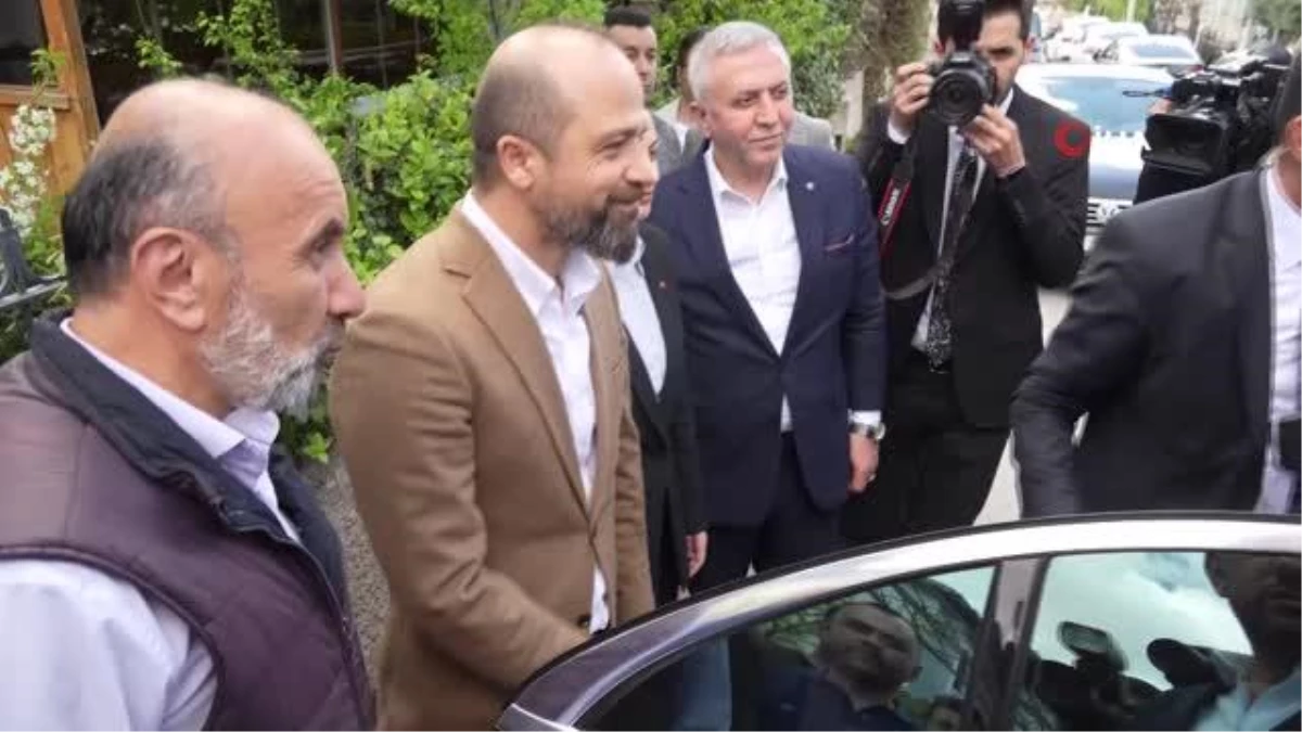 Cumhurbaşkanı Yardımcısı Oktay, Afrin şehidinin ailesini ziyaret etti