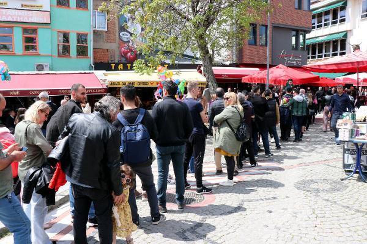 Edirne\'de Bayram Tatilinde Selimiye Camisi ve Tarihi Mekanlar Ziyaret Edildi