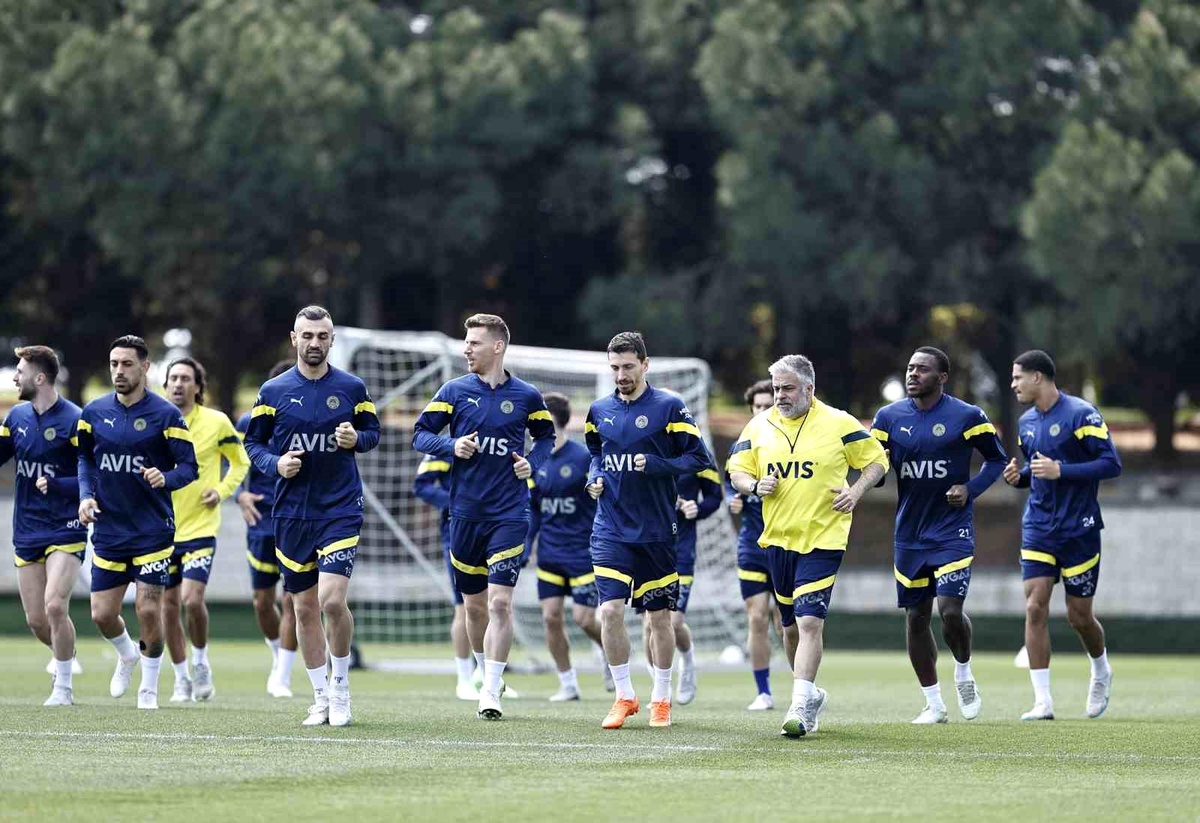 Fenerbahçe, İstanbulspor maçı için hazırlıklarını sürdürdü