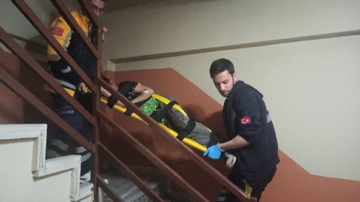 Bursa\'da apartman çatısı çöktü: 10 yaşındaki çocuk ağır yaralandı
