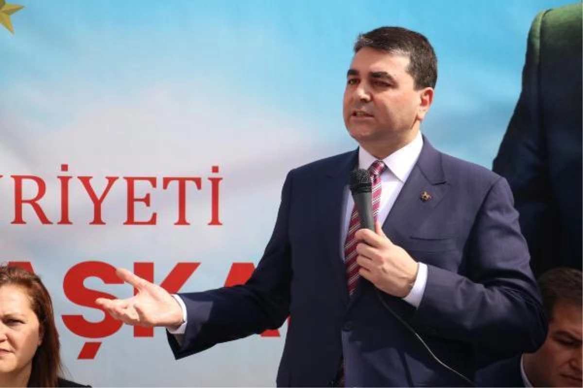 DP Genel Başkanı Gültekin Uysal Afyonkarahisar\'da CHP seçim ofisinde bayramlaştı