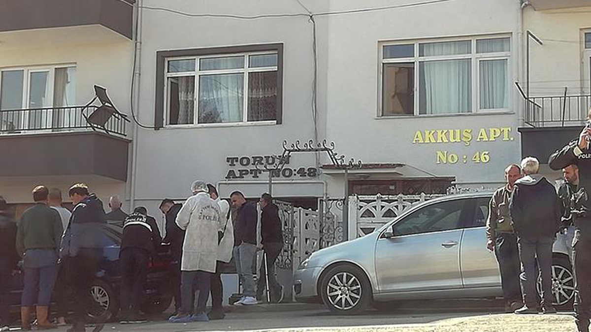 Kocaeli\'de Ağabeyini Bıçaklayarak Öldüren Zanlı Tutuklandı