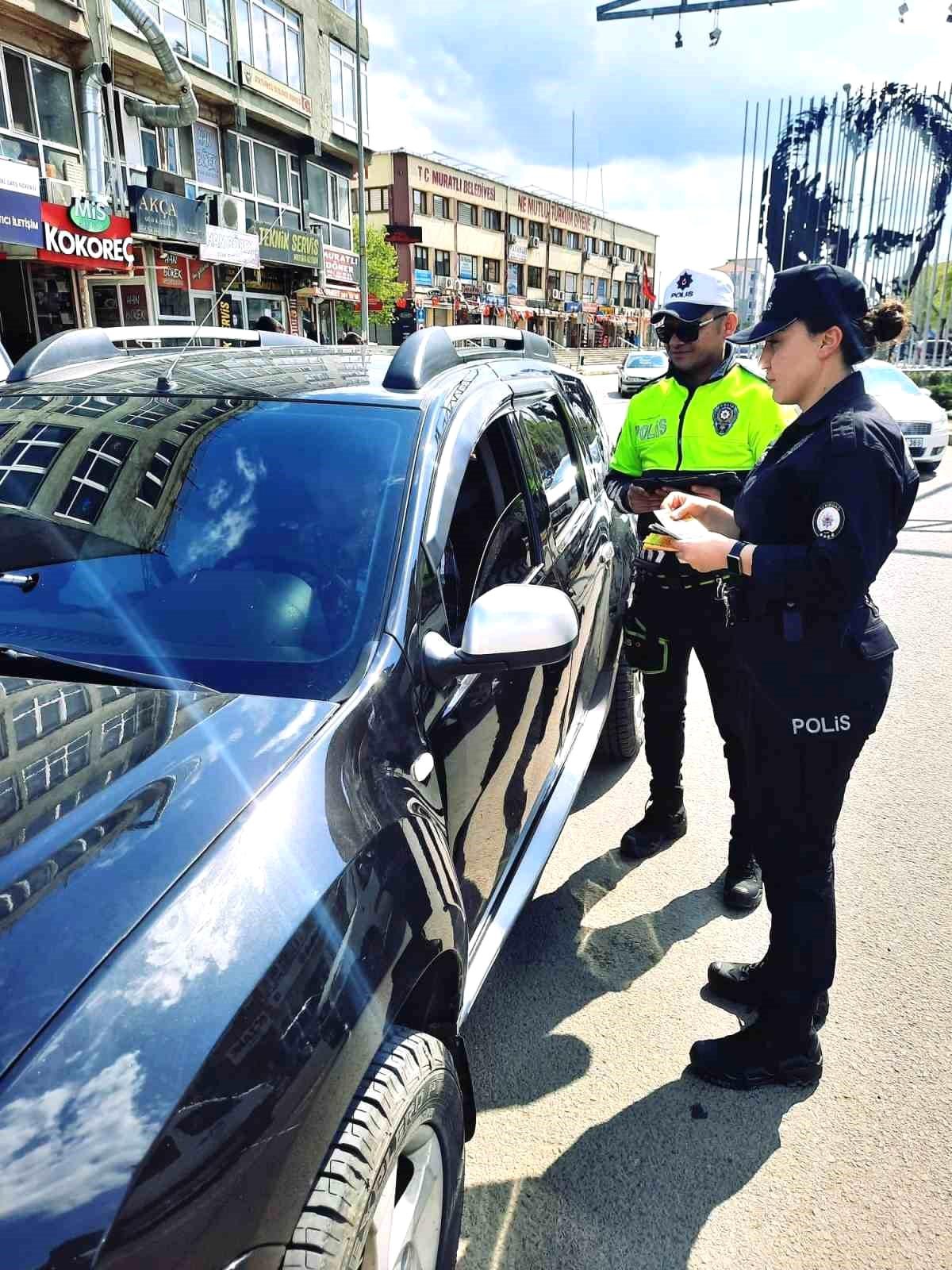 Polisten bayram kazalarına broşürlü önlem