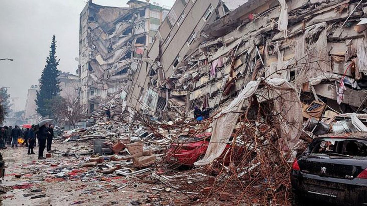 Son Dakika: Kahramanmaraş merkezli depremlerde hayatını kaybedenlerin sayısı 50 bin 783'e yükseldi