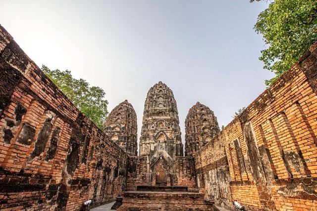 Tayland'daki Tarihi Sukhothai Kasabası Turizm İçin Odak Noktası Olmayı Sürdürüyor Tayland'daki Tarihi Sukhothai Kasabası Turizm İçin Odak Noktası Olmayı Sürdürüyor