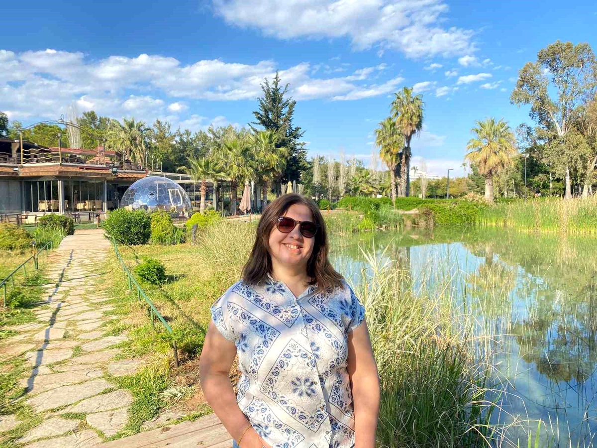 Antalya\'da Motosikletteki Anne Hayatını Kaybetti, Kızı Ağır Yaralandı