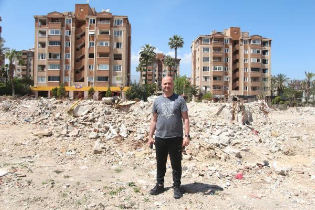 Depremde ailesini kaybeden avukat, müteahhidin adalete teslim olmasını istiyor