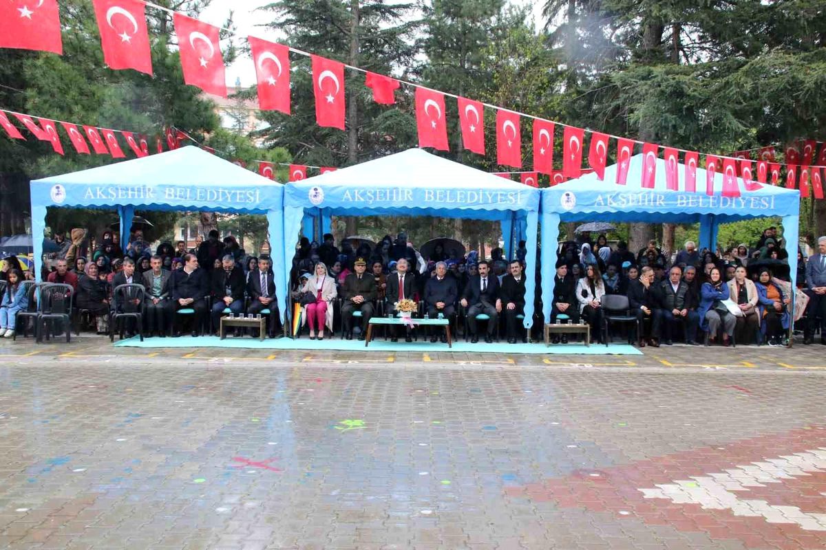 23 Nisan Ulusal Egemenlik ve Çocuk Bayramı Akşehir\'de kutlandı