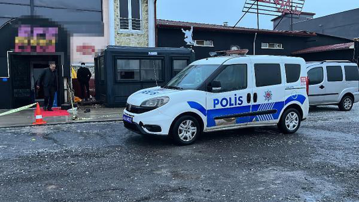 Kütahya\'da Alkollü Mekanda Silahlı Kavga: 1 Ölü, 4 Yaralı