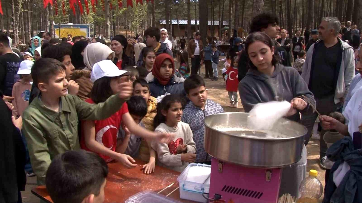 Çevre Şehircilik ve İklim Değişikliği Bakanı Murat Kurum Çocuklarla Buluştu
