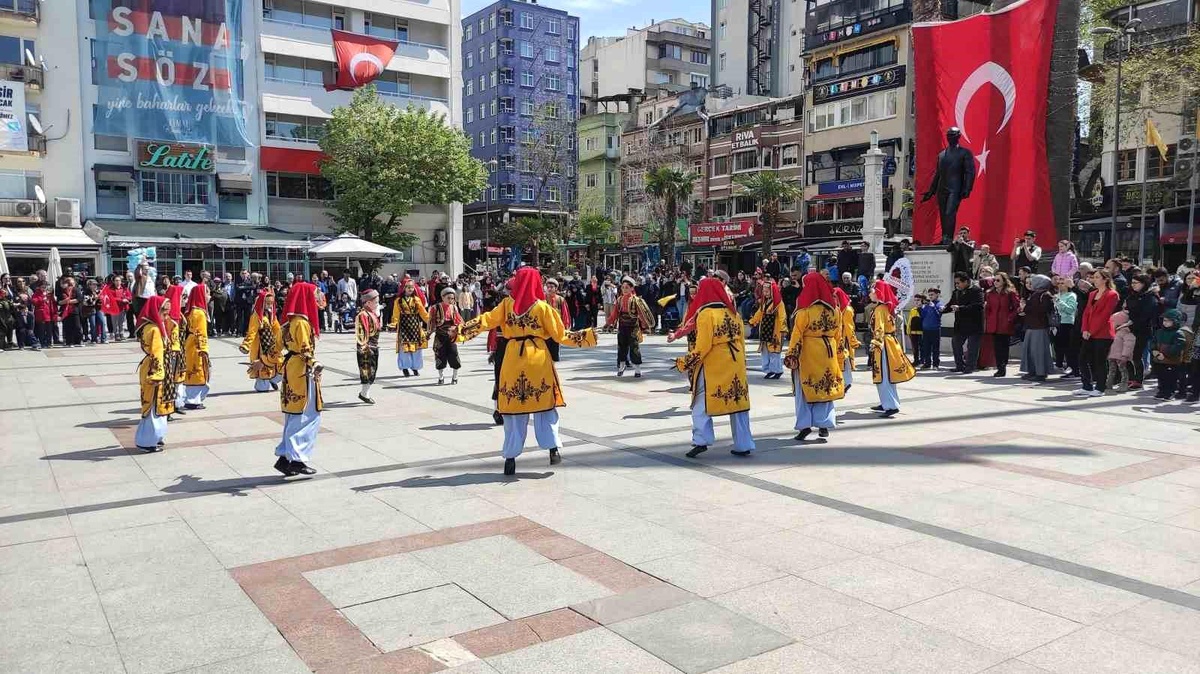 Bandırma\'da 23 Nisan töreni düzenlendi