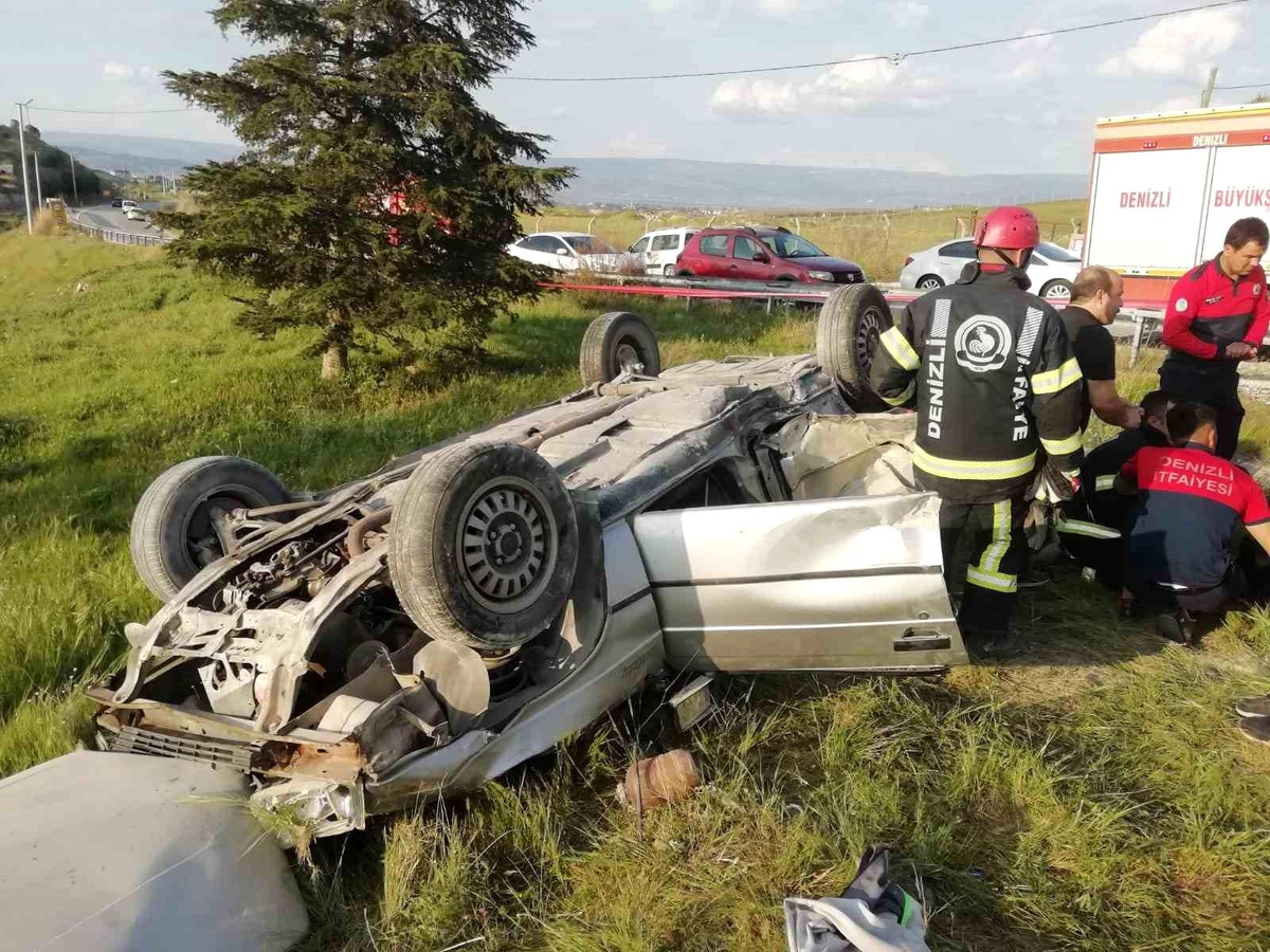 Denizli Sarayköy\'de Bayram Ziyaretinden Dönen Aile Kazada Yaralandı