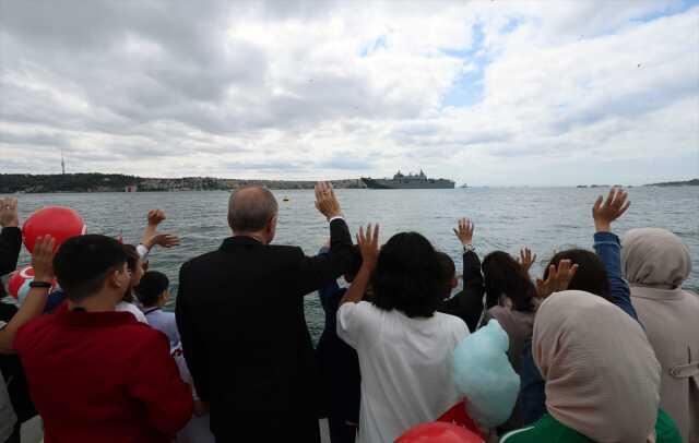 Cumhurbaşkanı Erdoğan: TCG Anadolu gemimizi İzmir'e uğurlayacağız, oradan gereken yerlere farklı mesajlar vereceğiz