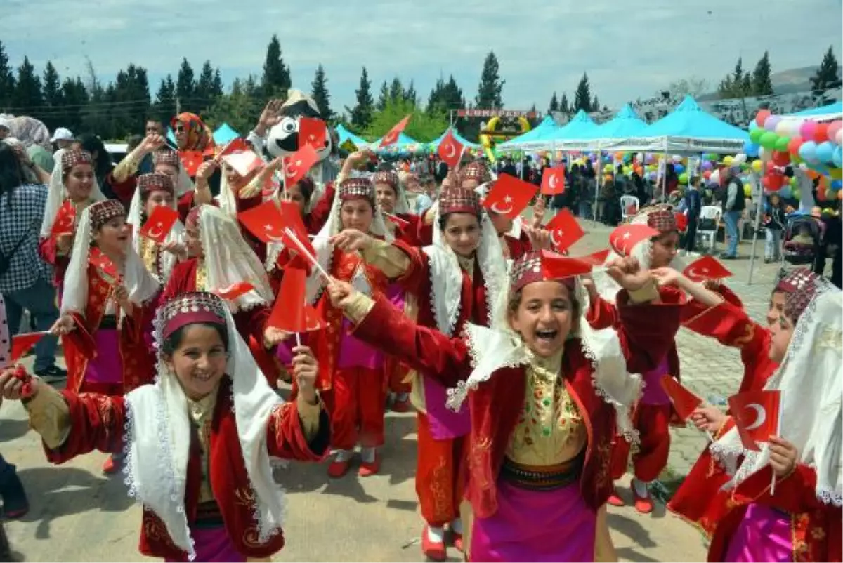 Kahramanmaraş\'ta 23 Nisan Ulusal Egemenlik ve Çocuk Bayramı kutlandı