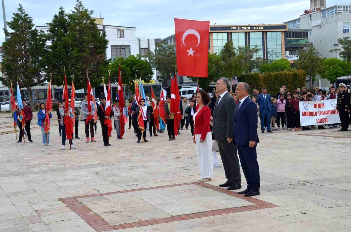 TBMM Açılışı ve 23 Nisan Kutlamaları Didim\'de Gerçekleştirildi