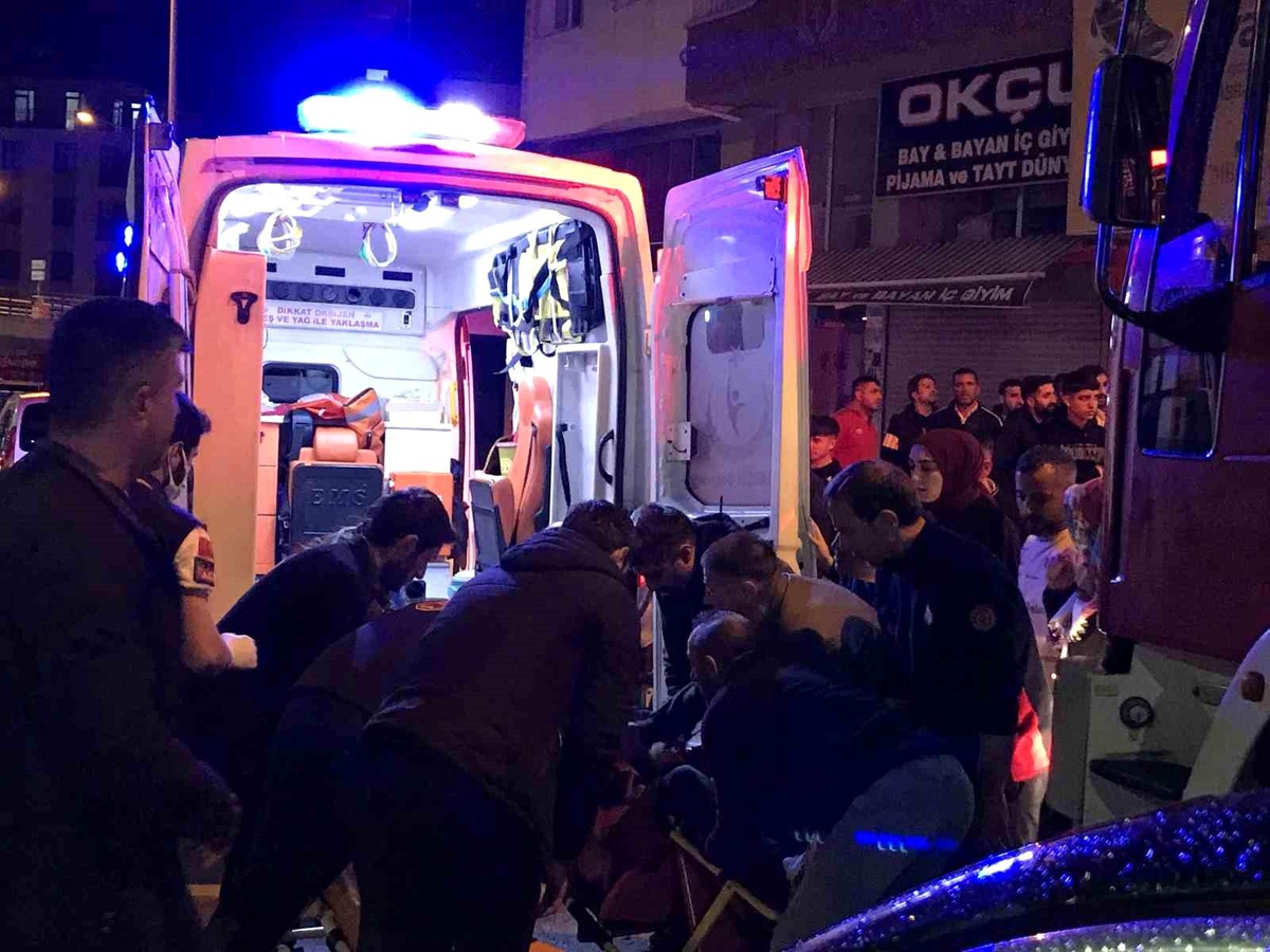 Elazığ\'da kıyma makinesine sıkışan kasap çalışanı kurtarıldı