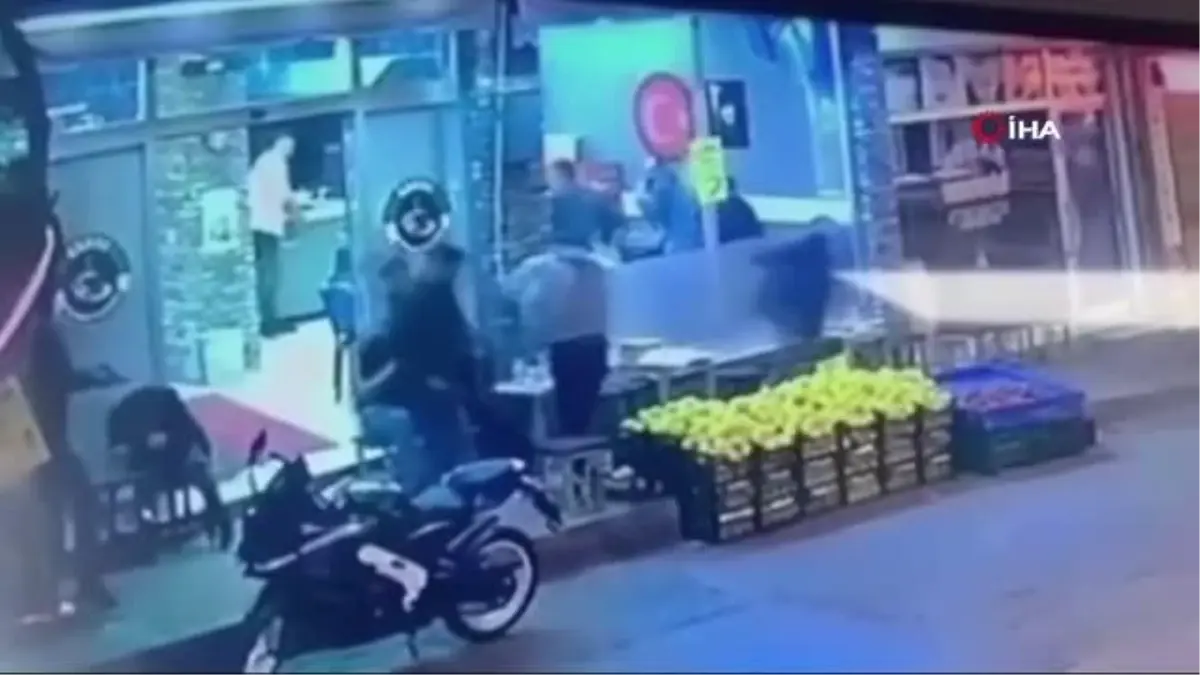 İzmirdeki kanlı kahvehane saldırısı