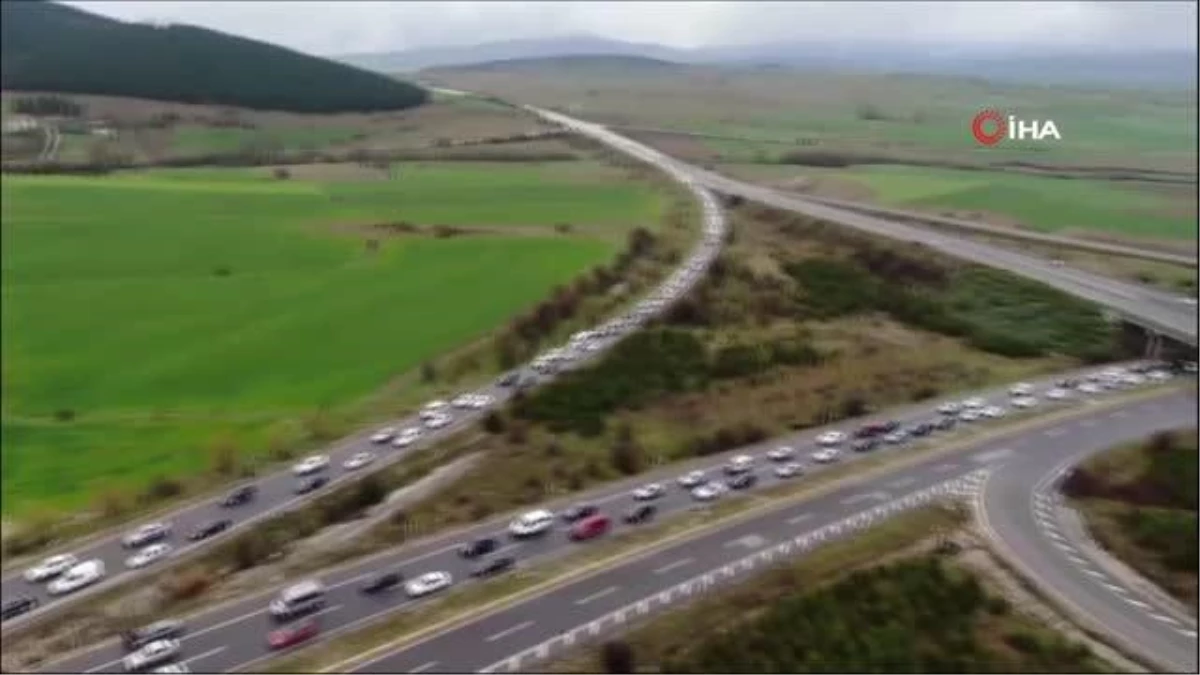 Karabük\'teki Kemikli Rampalarında Araç Kuyruğu Görüntülendi