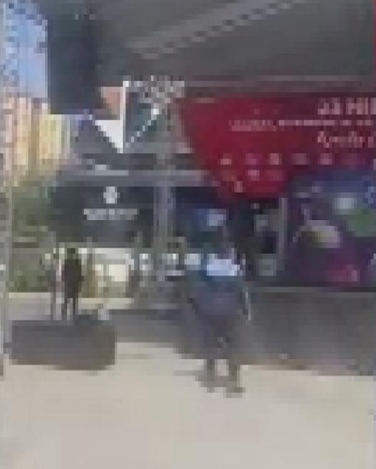 Maltepe\'de 23 Nisan kutlamalarında bıçaklı saldırı