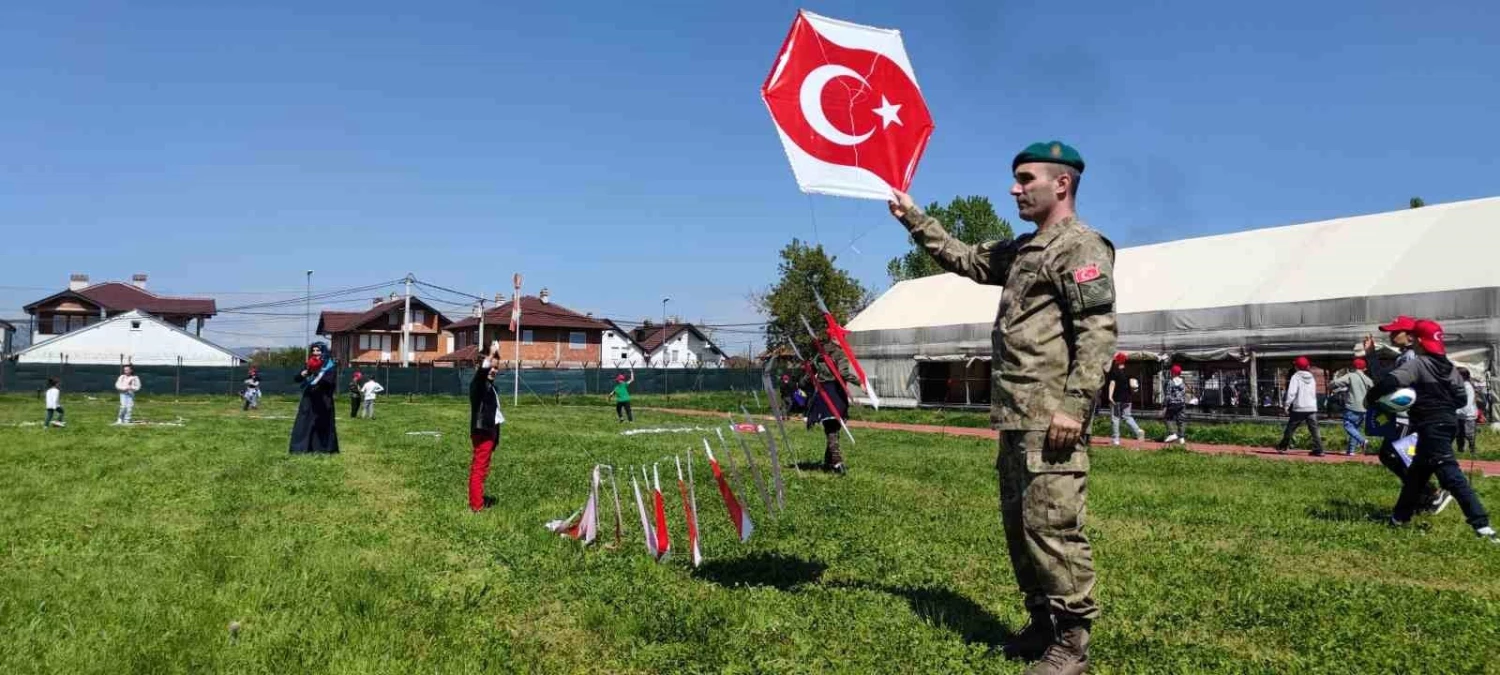 Kosovada Türk Askeri 23 Nisan Kutlamalarına Katıldı