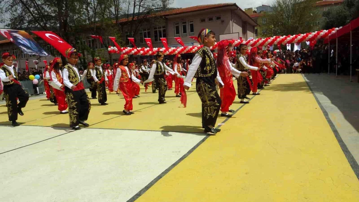 Muğla\'da 23 Nisan Ulusal Egemenlik ve Çocuk Bayramı Kutlamaları