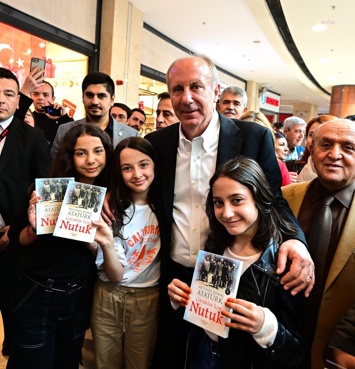 Muharrem İnce, 23 Nisan\'da çocuklarla buluştu