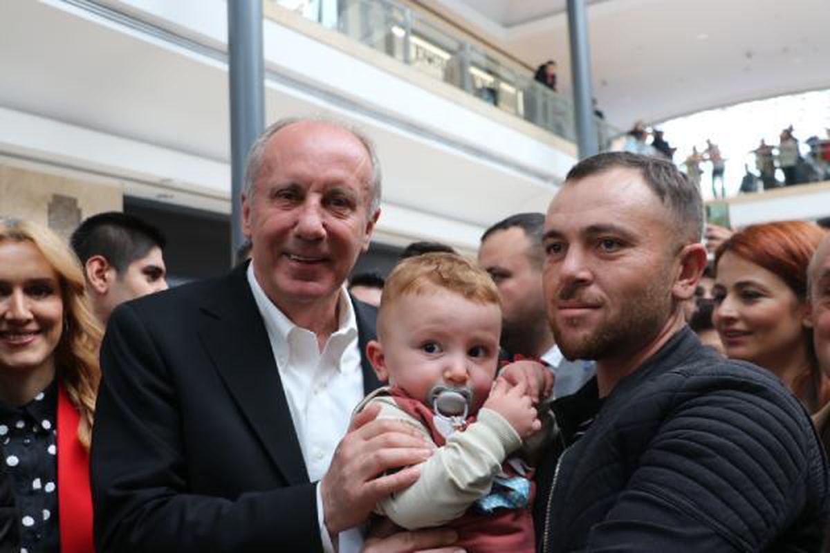 Muharrem İnce Keçiören\'de vatandaşlarla buluştu