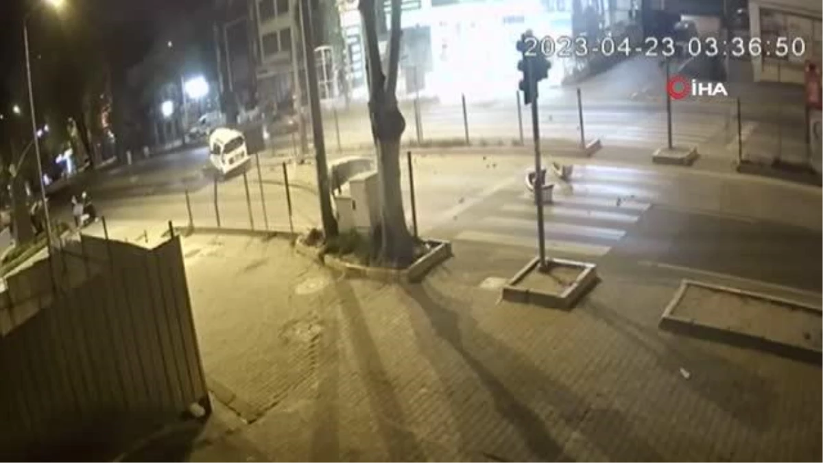 Kocaeli\'de feci kaza: Otomobil alev aldı, sürücü hayatını kaybetti
