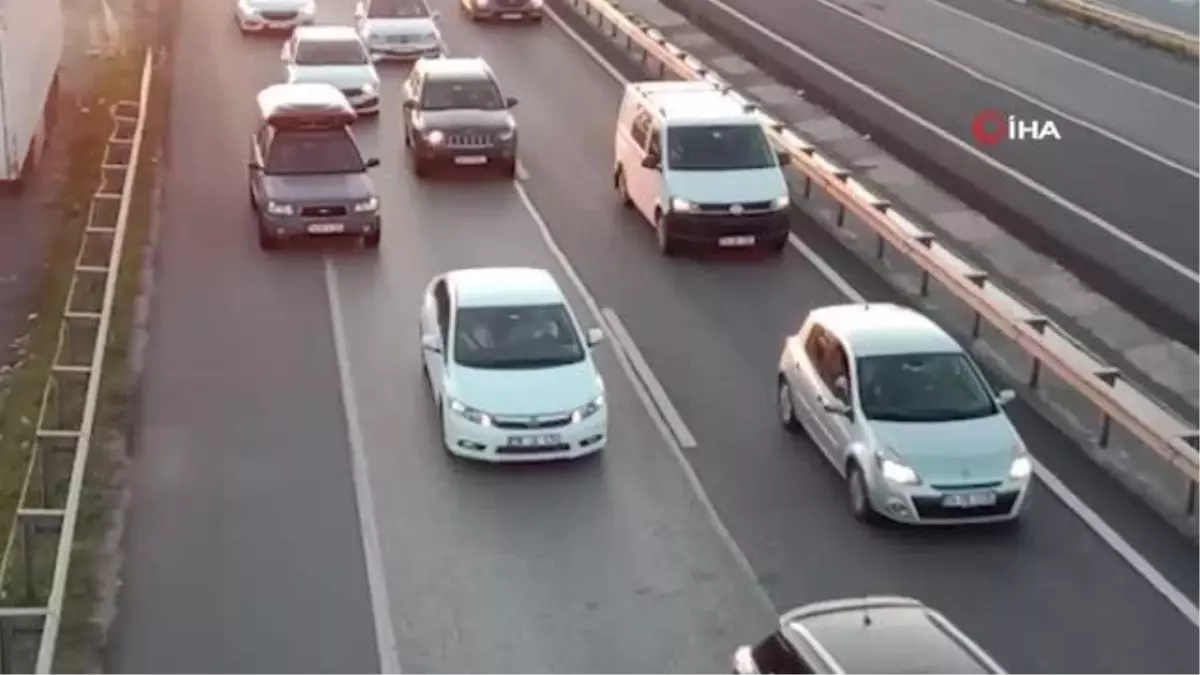 Bayram tatili dönüşü Tekirdağ-İstanbul yolunda trafik felç oldu