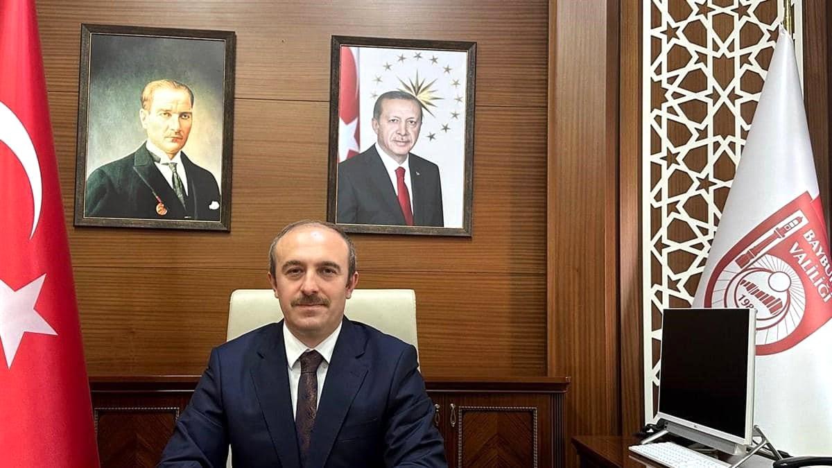 Bayburt Valisi 23 Nisan Ulusal Egemenlik ve Çocuk Bayramı Dolayısıyla Mesaj Yayınladı