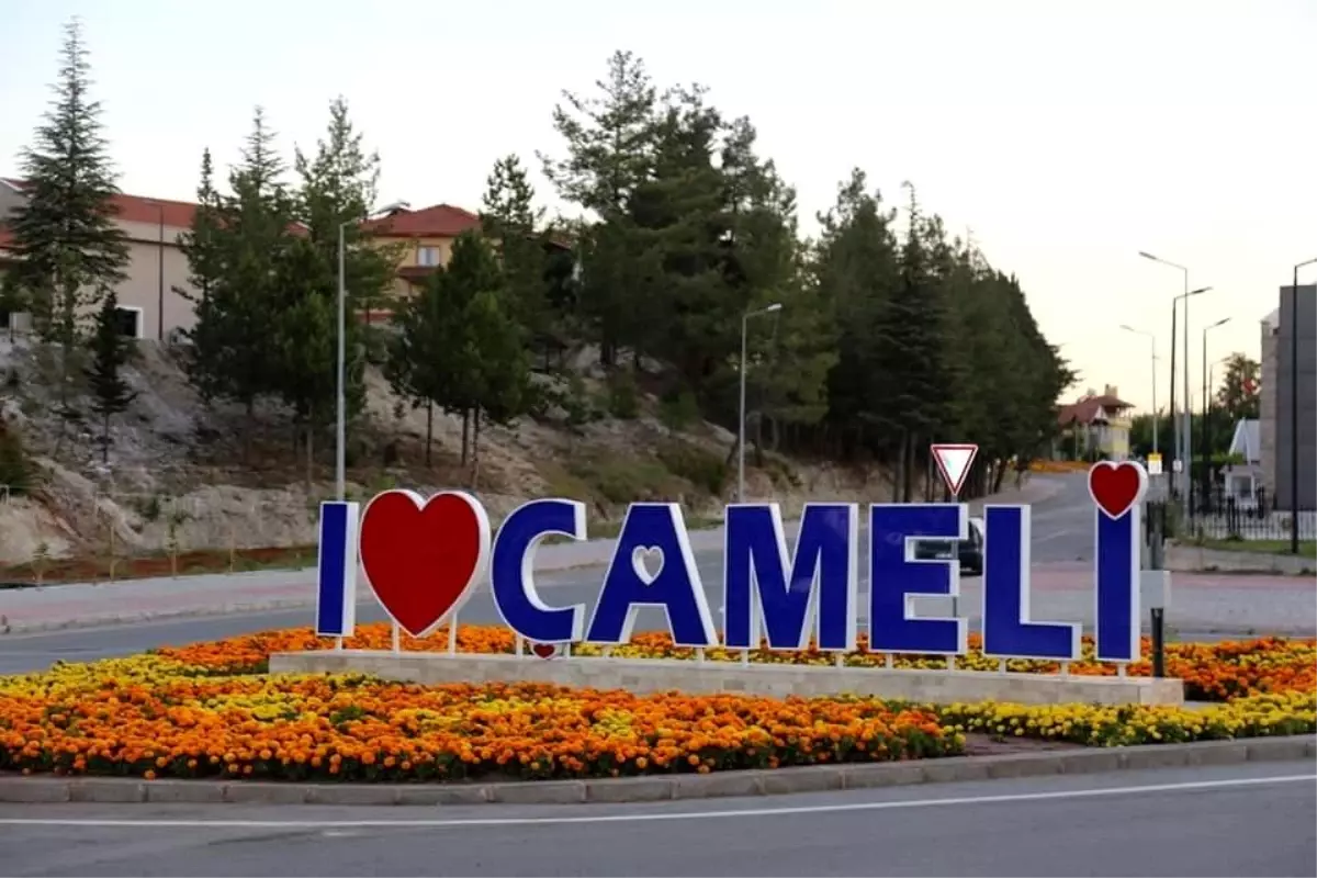 Denizli\'nin Çameli ilçesi Ramazan Bayramı nedeniyle turist akınına uğradı