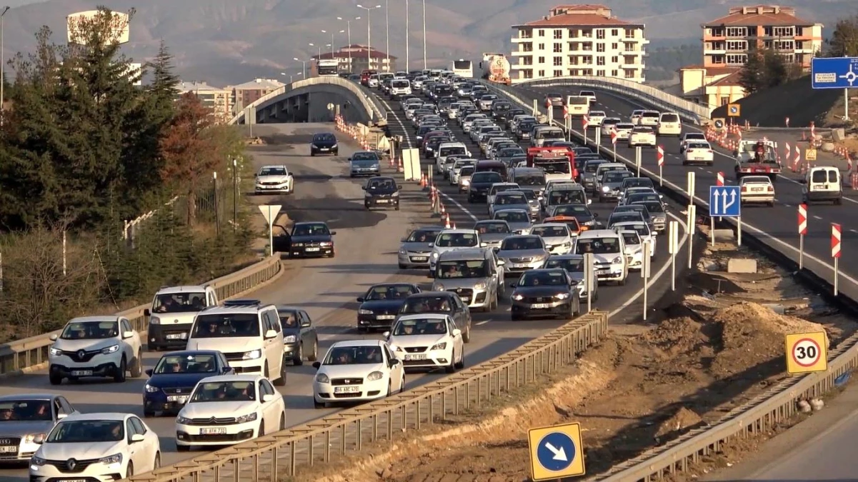 Kırıkkale\'de 627 Bin Araç Geçişi, Trafik Kazalarında 1 Kişi Hayatını Kaybetti