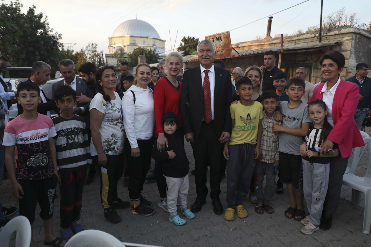 Adana Büyükşehir Belediye Başkanı Karalar, Bayramı Halkla Geçirdi
